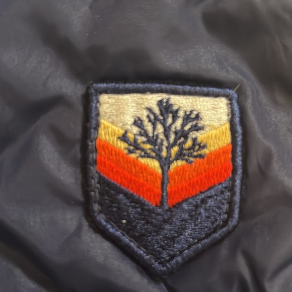 Hanna Andersson Reversible Puffer Vest Size 120 - Picture 2 of 14